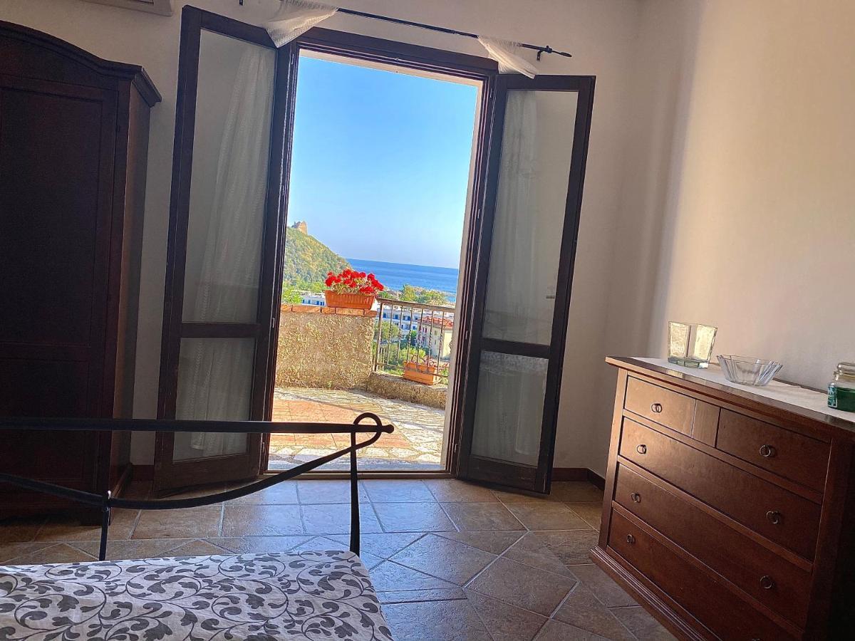Villa Lo Scoglio أسشيا المظهر الخارجي الصورة