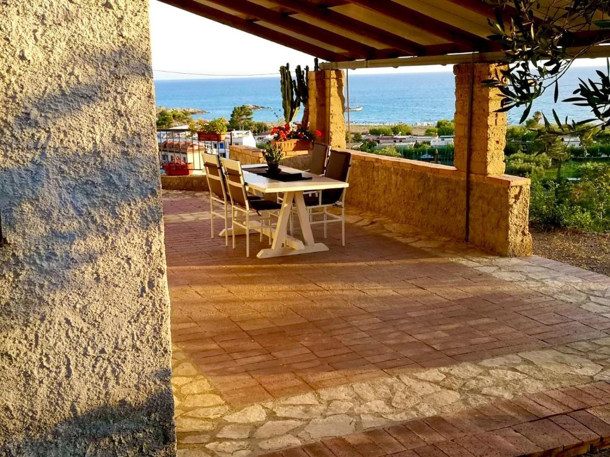 Villa Lo Scoglio أسشيا المظهر الخارجي الصورة