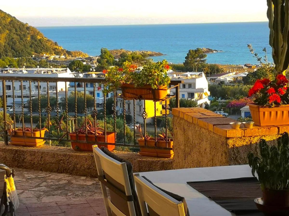 Villa Lo Scoglio أسشيا المظهر الخارجي الصورة