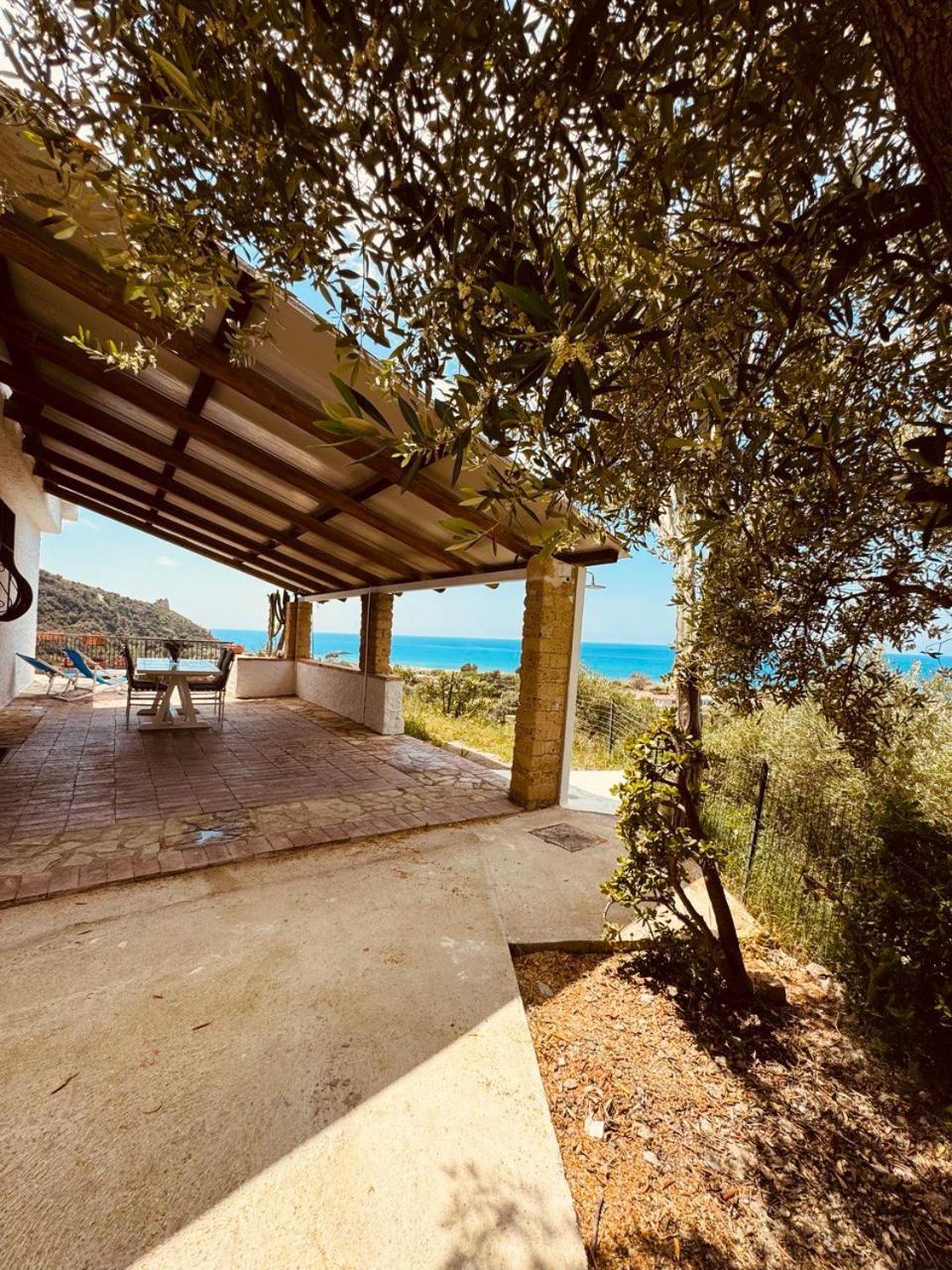 Villa Lo Scoglio أسشيا المظهر الخارجي الصورة